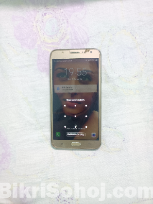 Samsung Galaxy j7